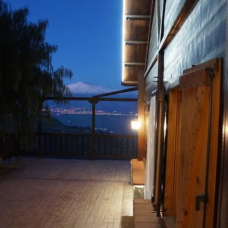 Holiday home Balcone Sull'etna Casa Biondi